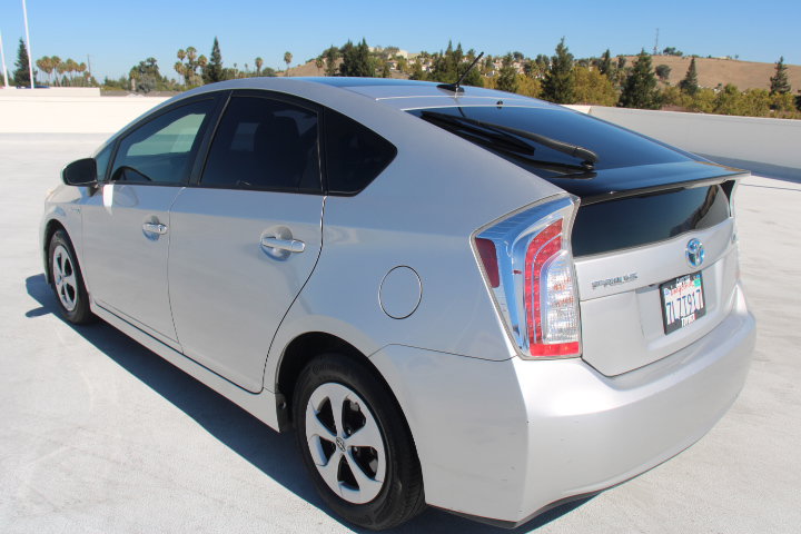 Used 2015 Toyota Prius Three w/ Solar Roof Package FWD image 5