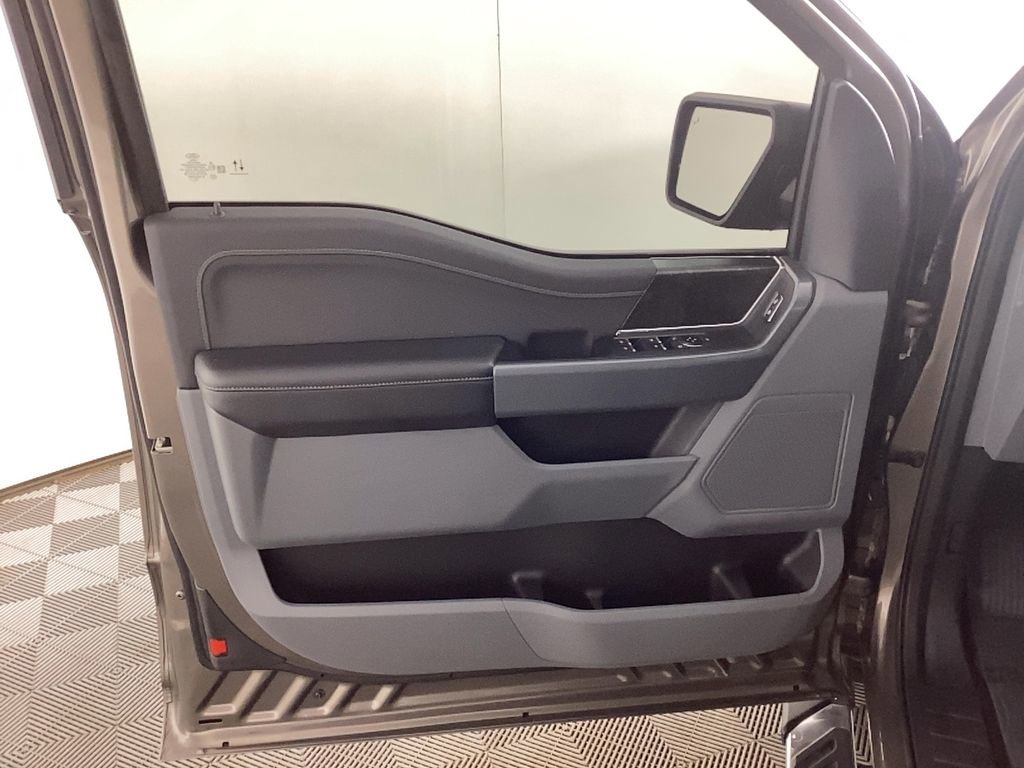 Used 2022 Ford F150 XLT w/ Equipment Group 302A High image 15