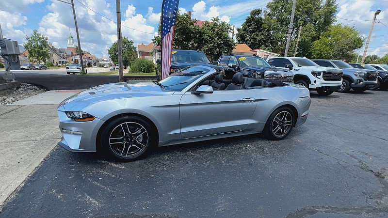 Used 2023 Ford Mustang Premium image 5