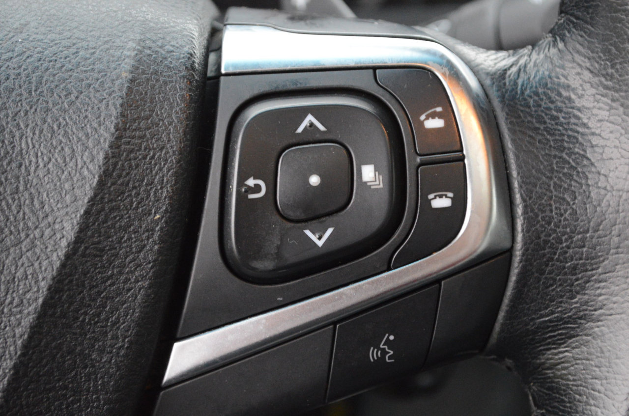 Used 2015 Toyota Camry XSE image 28