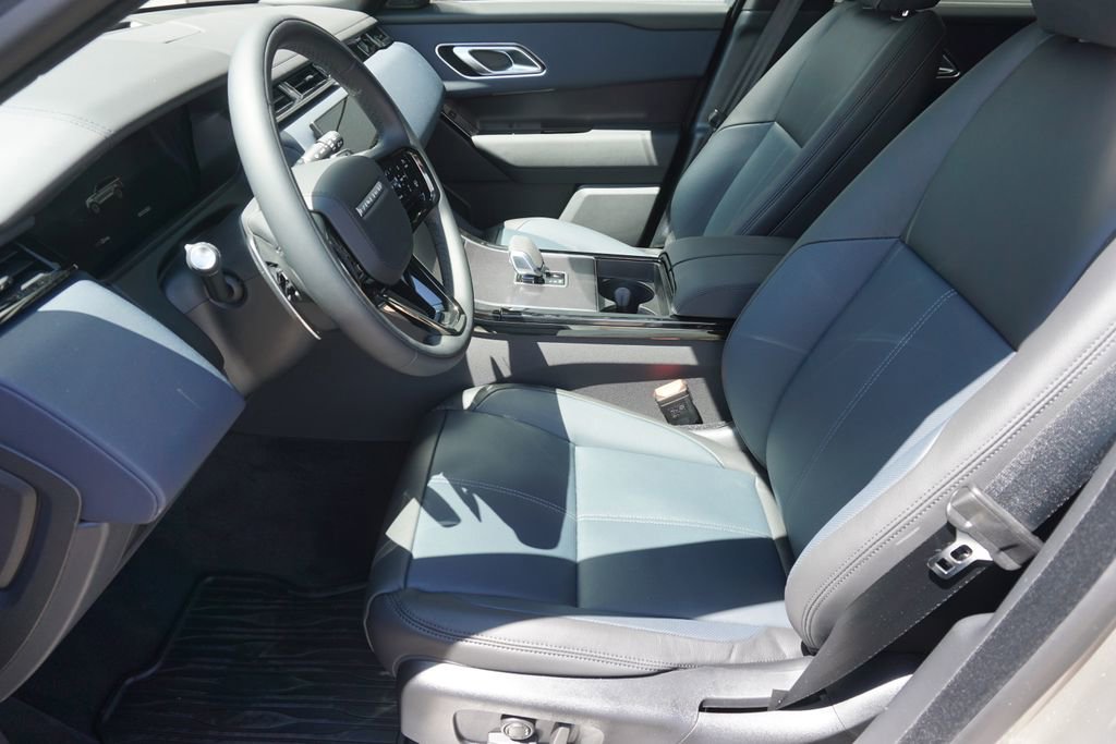 New 2026 Land Rover Range Rover Velar Dynamic SE image 19