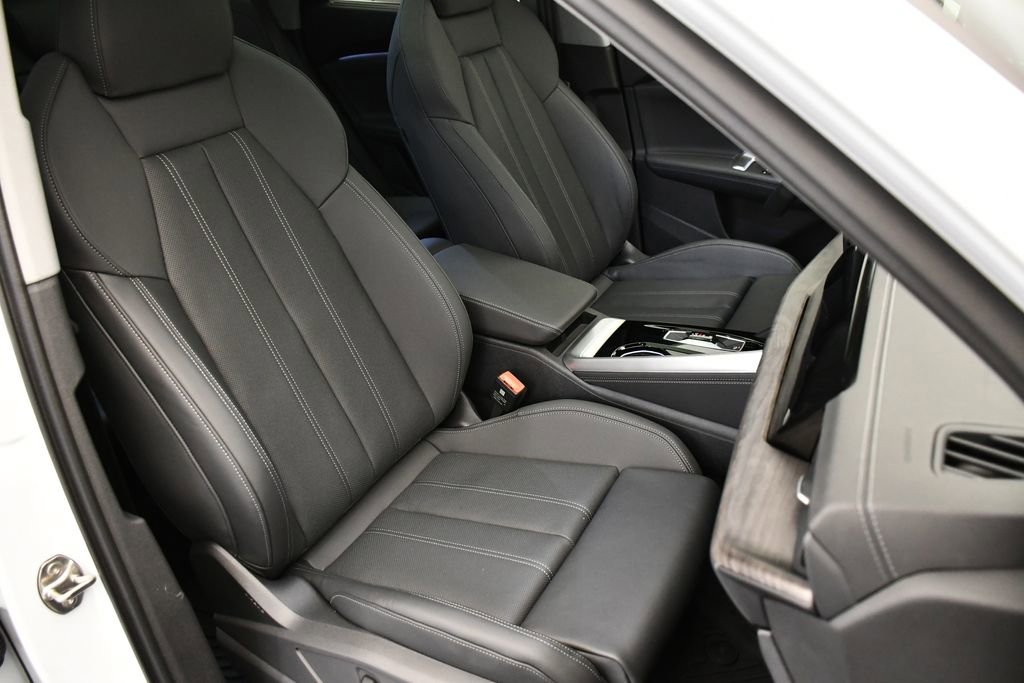 Used 2025 Audi Q5 Premium Plus w/ Premium Plus image 48