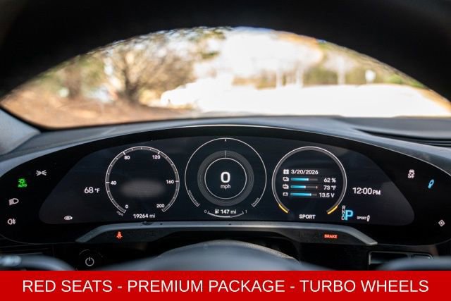 Used 2024 Porsche Taycan image 31