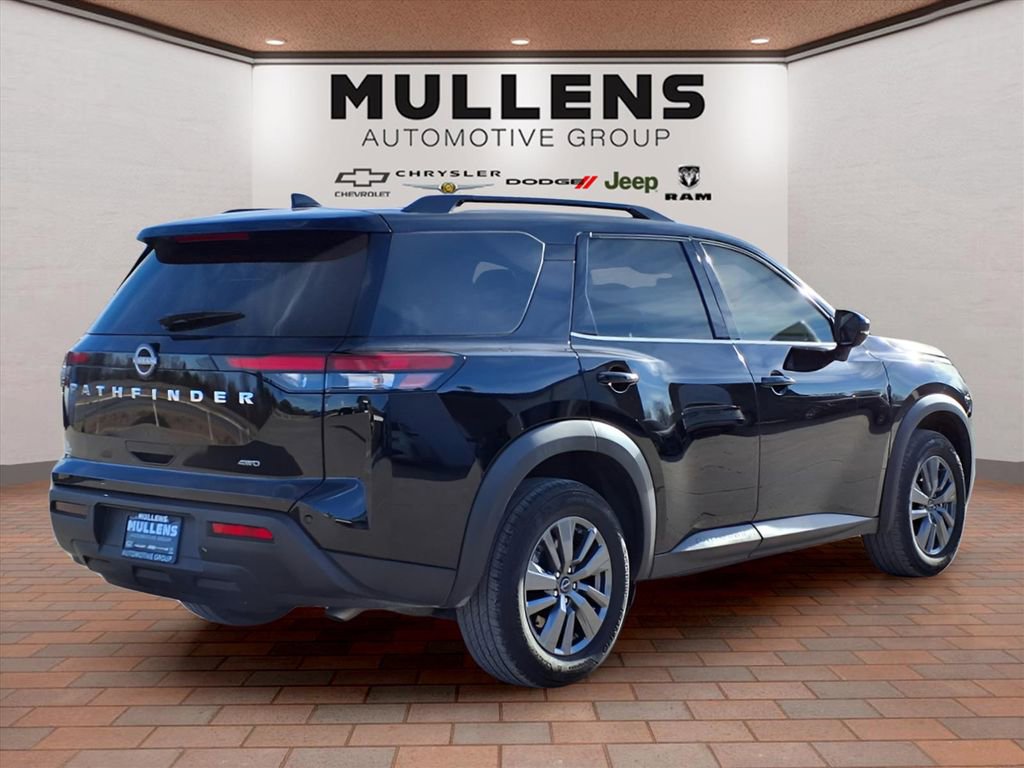 Used 2025 Nissan Pathfinder SV AWD/4WD image 5