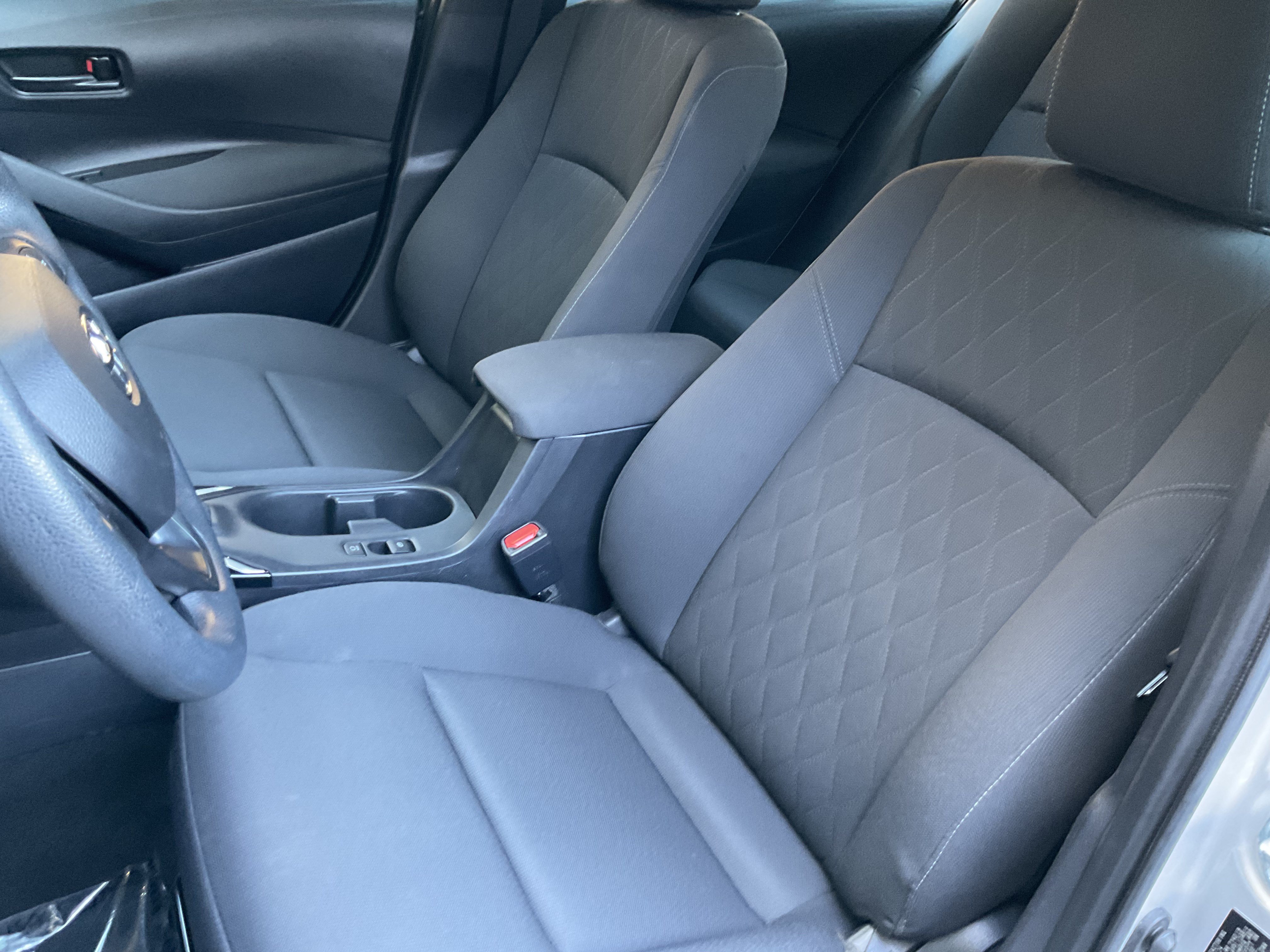 Used 2025 Toyota Corolla LE FWD image 32