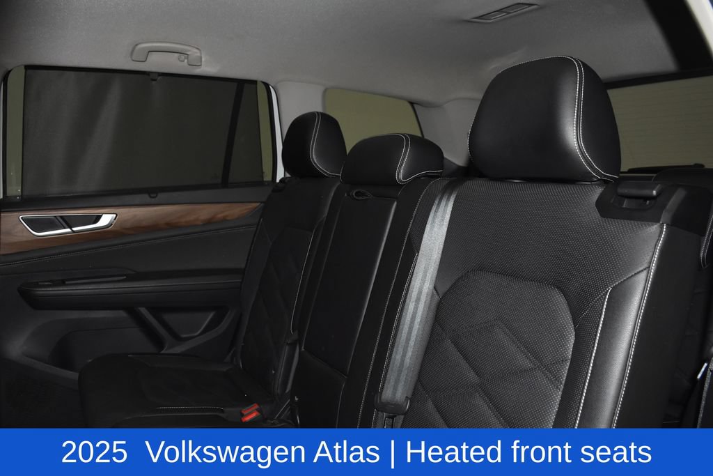 Used 2025 Volkswagen Atlas SE FWD image 29