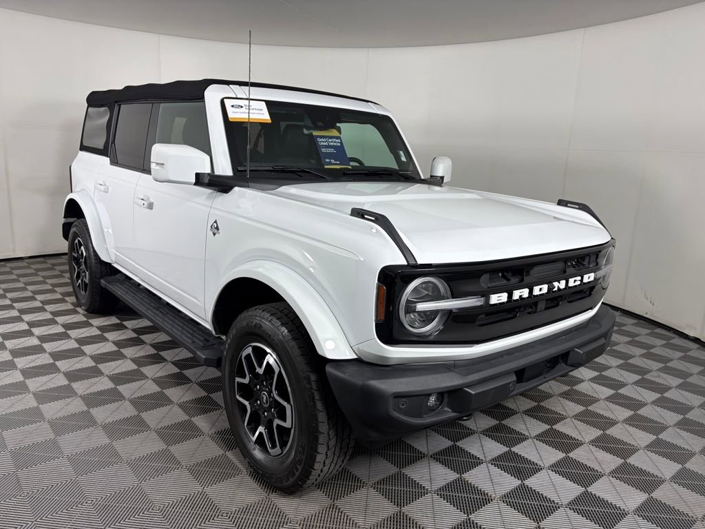Used 2022 Ford Bronco Outer Banks AWD/4WD image 1