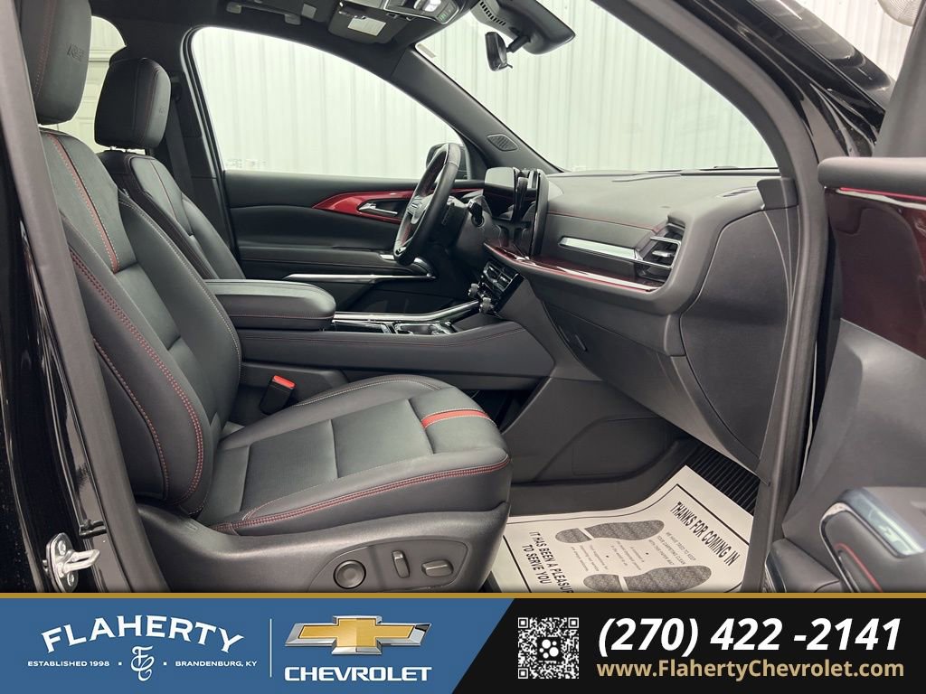 Used 2024 Chevrolet Traverse RS w/ LPO, Floor Liner Package AWD/4WD image 15