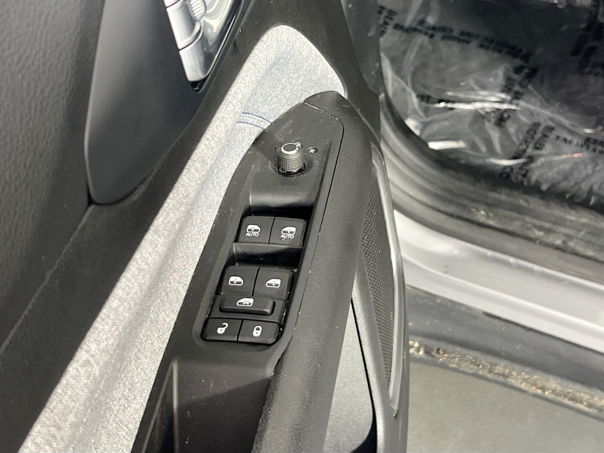 Used 2022 Jeep Compass Latitude w/ Convenience Group AWD/4WD image 17