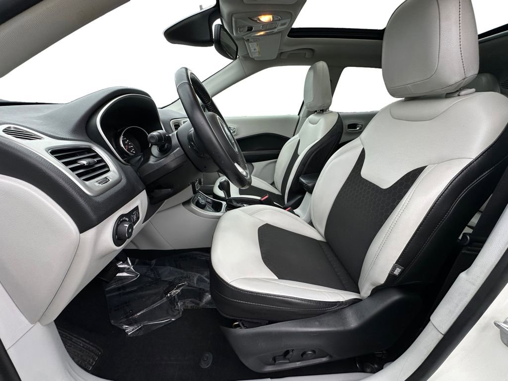 Used 2020 Jeep Compass Latitude w/ Popular Equipment Group image 9