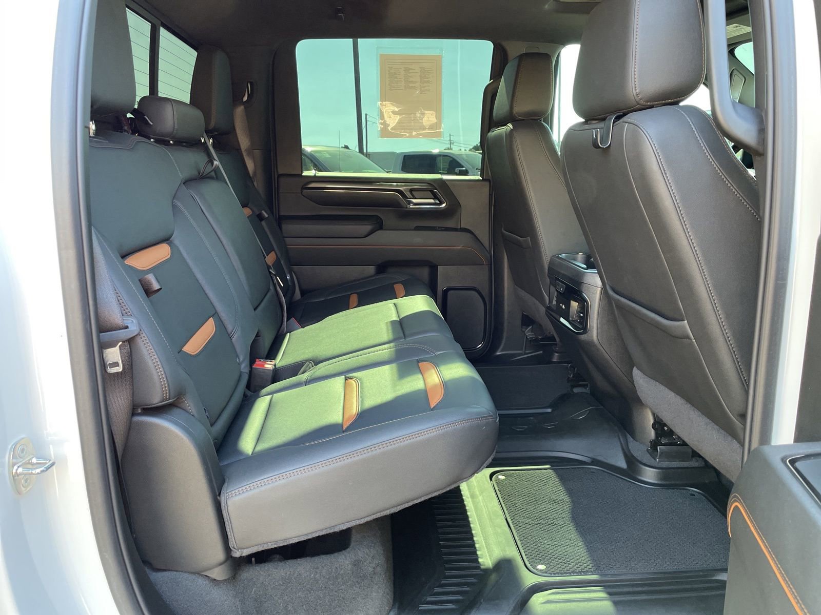 Used 2024 GMC Sierra 2500 AT4 w/ AT4 Premium Plus Package image 30