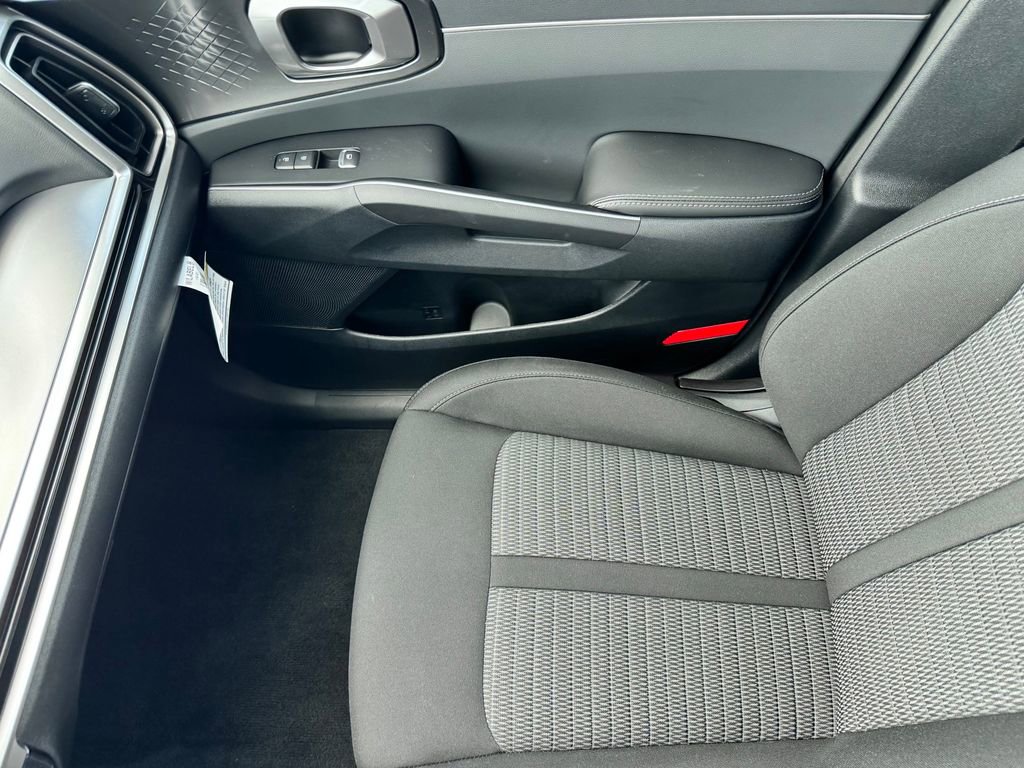 New 2026 Kia Sorento LX image 23