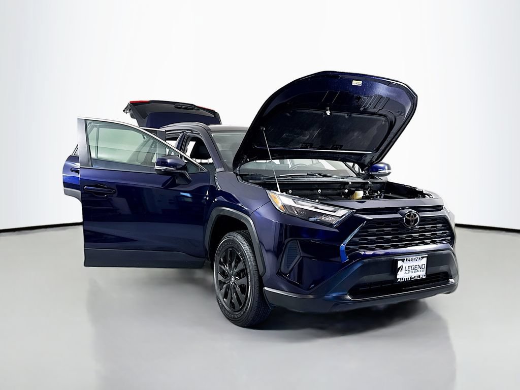 Used 2022 Toyota RAV4 XLE AWD/4WD image 21
