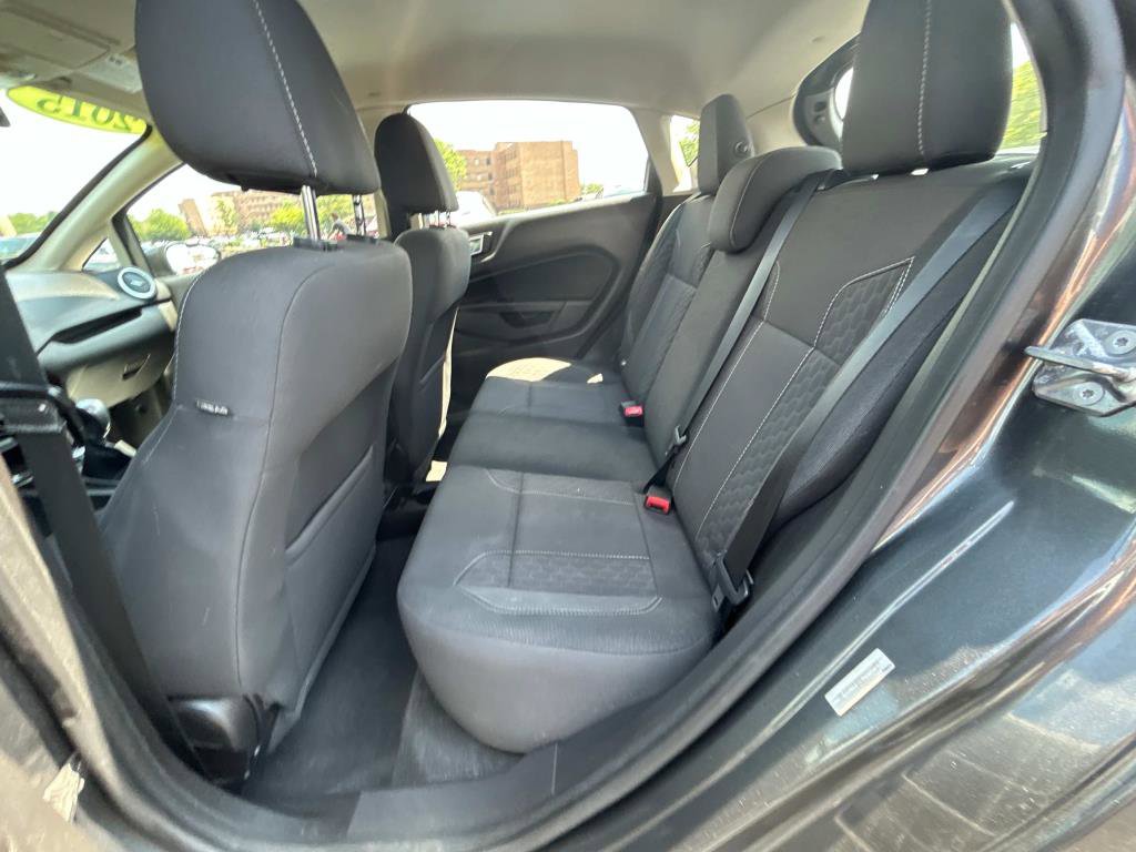 Used 2015 Ford Fiesta SE image 13