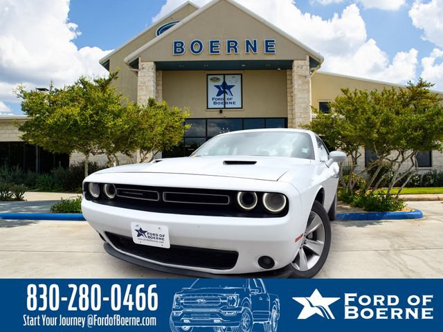 Used 2021 Dodge Challenger SXT w/ Driver Convenience Group RWD image 1