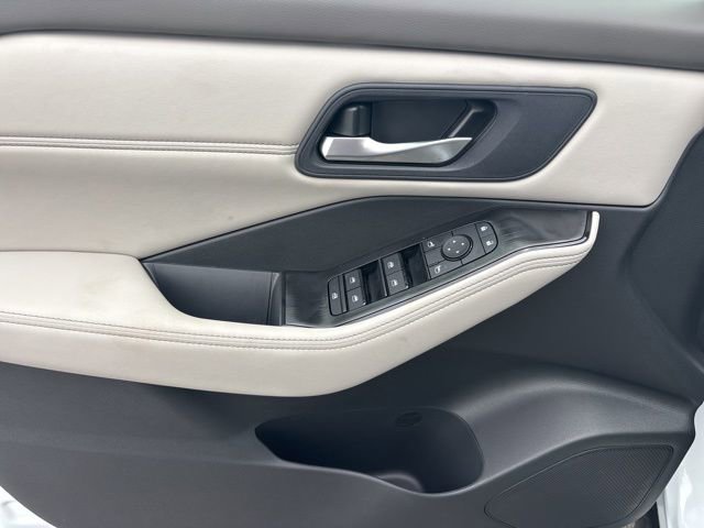 New 2026 Nissan Rogue SV FWD image 16