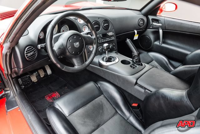 Used 2006 Dodge Viper SRT-10 RWD image 2