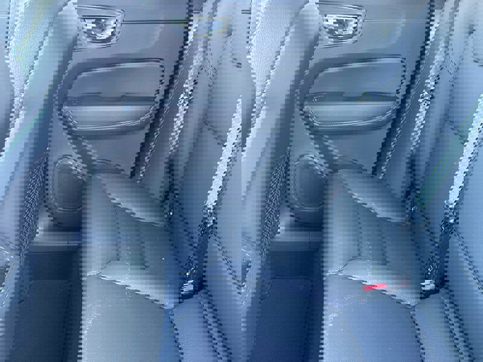 Used 2025 Volvo XC60 B5 Plus image 13