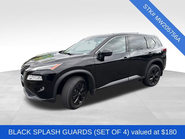 Used 2021 Nissan Rogue SV image 3