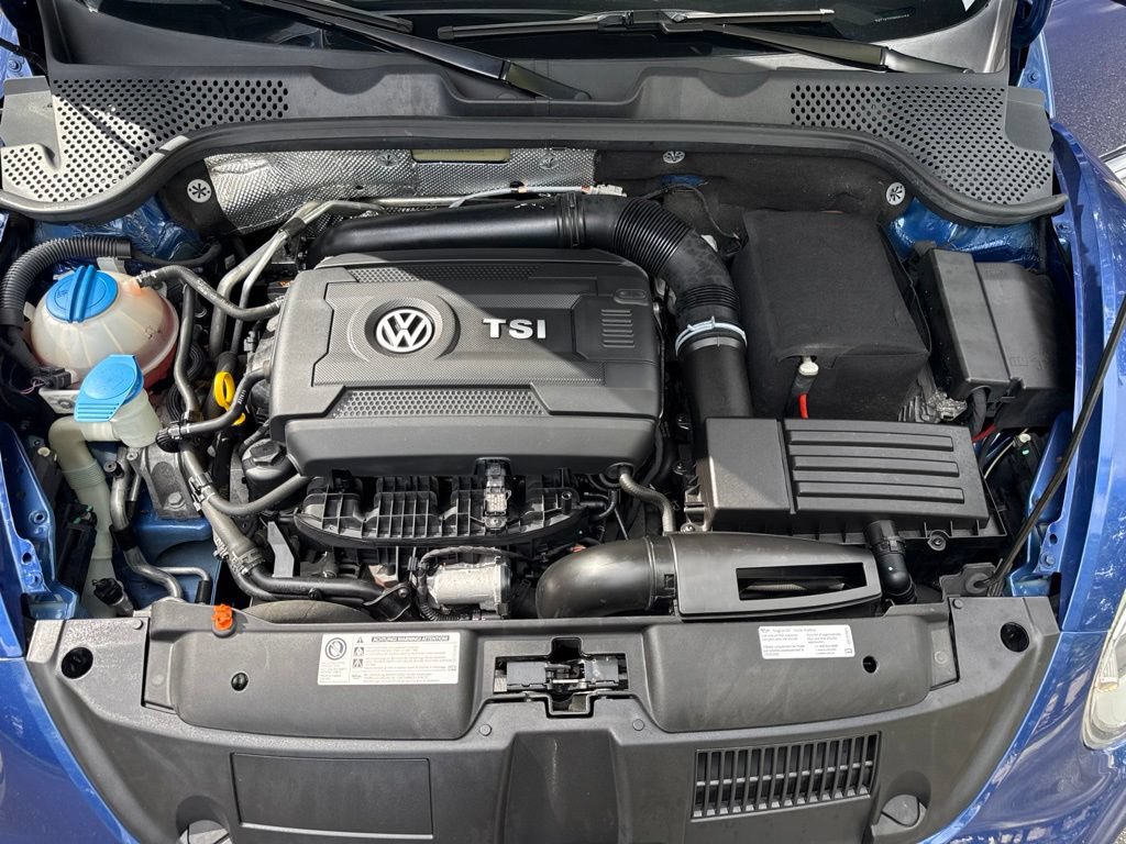 Used 2013 Volkswagen Beetle R-Line FWD image 34