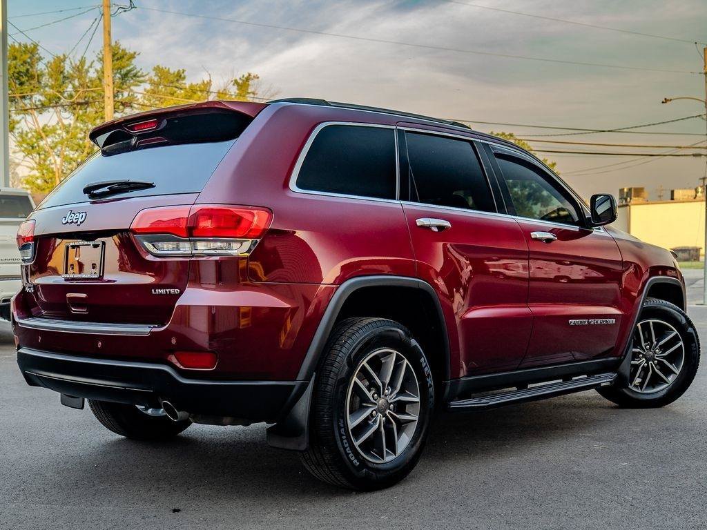 Used 2019 Jeep Grand Cherokee Limited AWD/4WD image 8