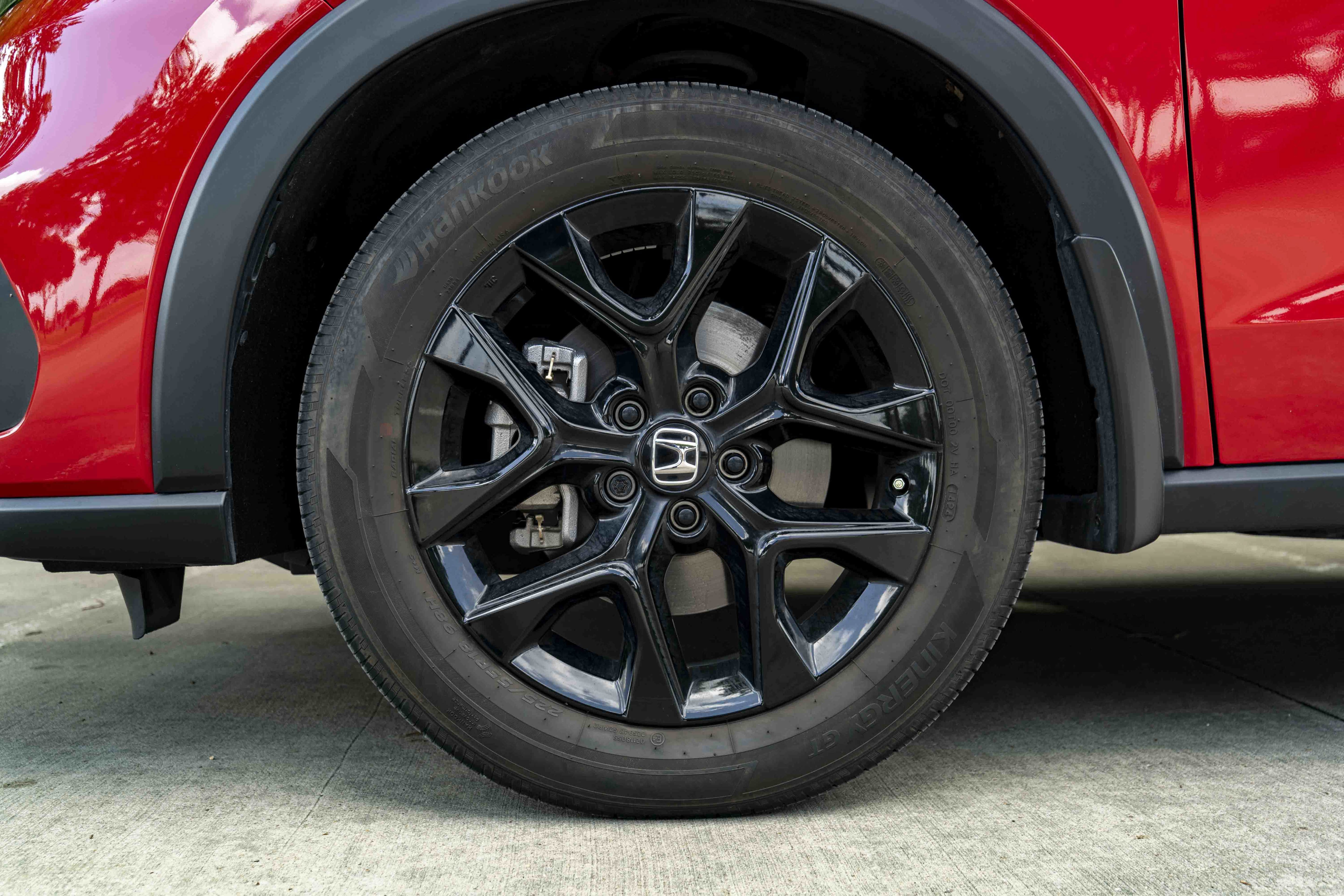 Certified 2025 Honda HR-V Sport image 14