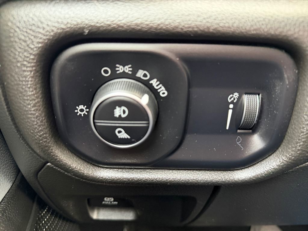 Used 2022 RAM 1500 Big Horn image 17