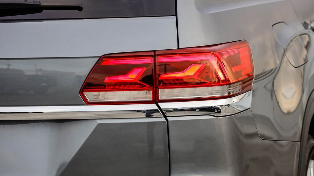 Used 2021 Volkswagen Atlas SE w/ Panoramic Sunroof Package image 10