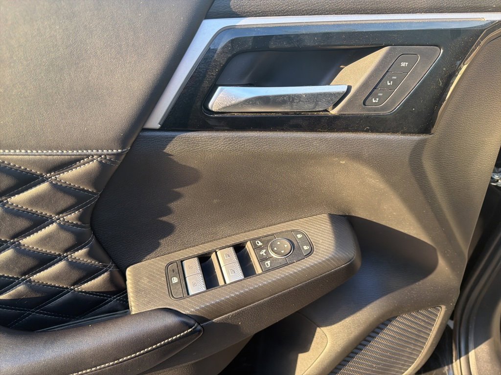 Used 2023 Mitsubishi Outlander SEL image 2