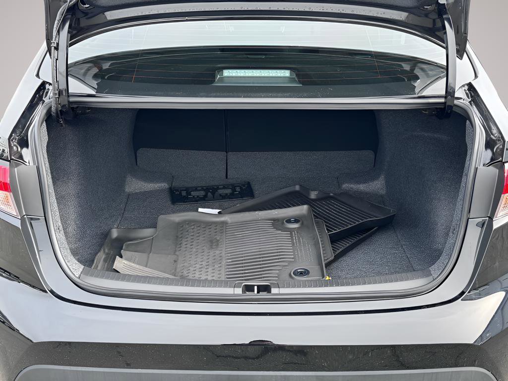 Used 2026 Toyota Corolla LE image 19