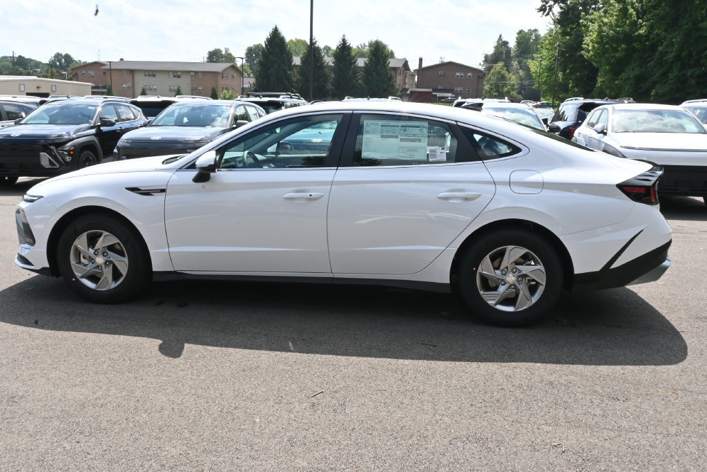 New 2026 Hyundai Sonata SE FWD image 4