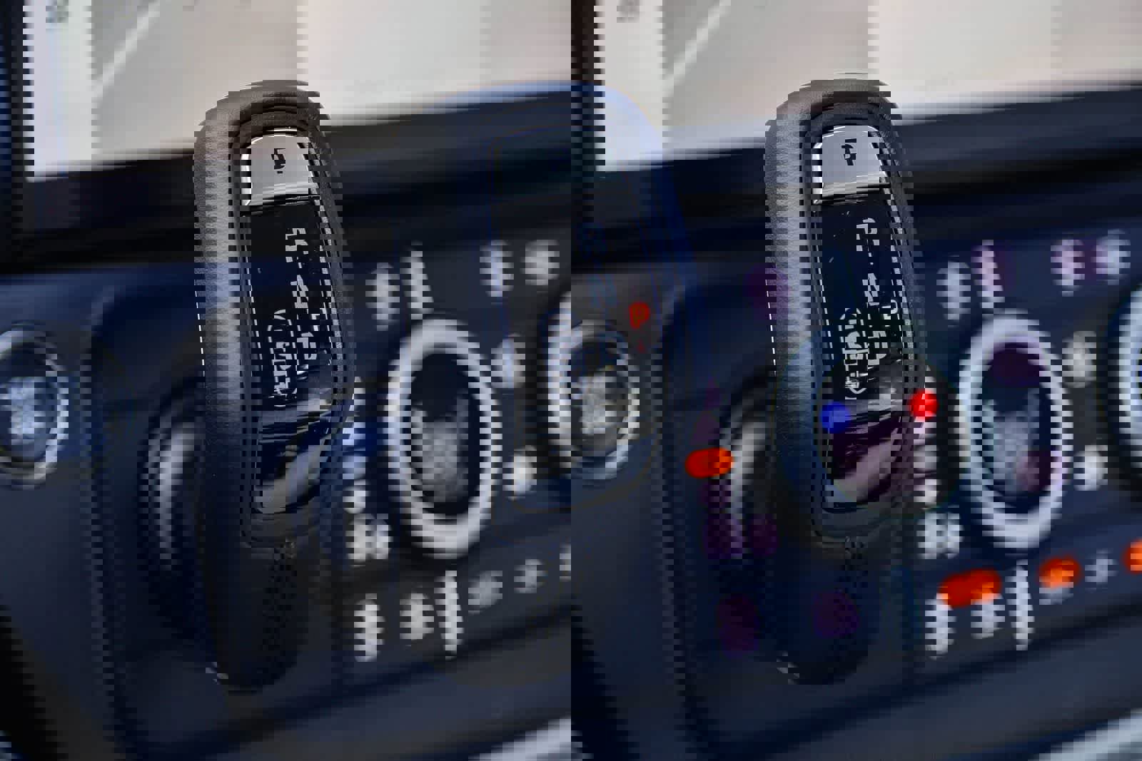 New 2026 Land Rover Defender 110 X-Dynamic SE AWD/4WD image 24