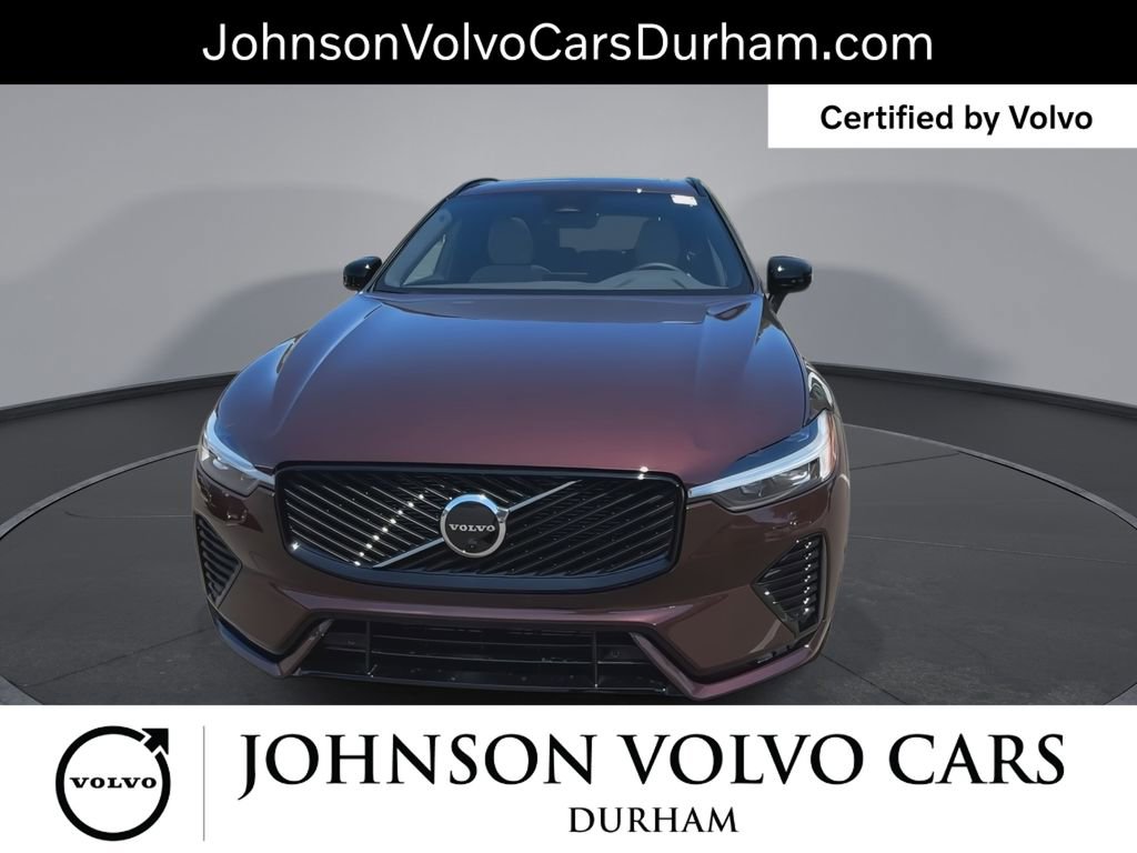 Used 2026 Volvo XC60 B5 Plus w/ Climate Package AWD/4WD image 3