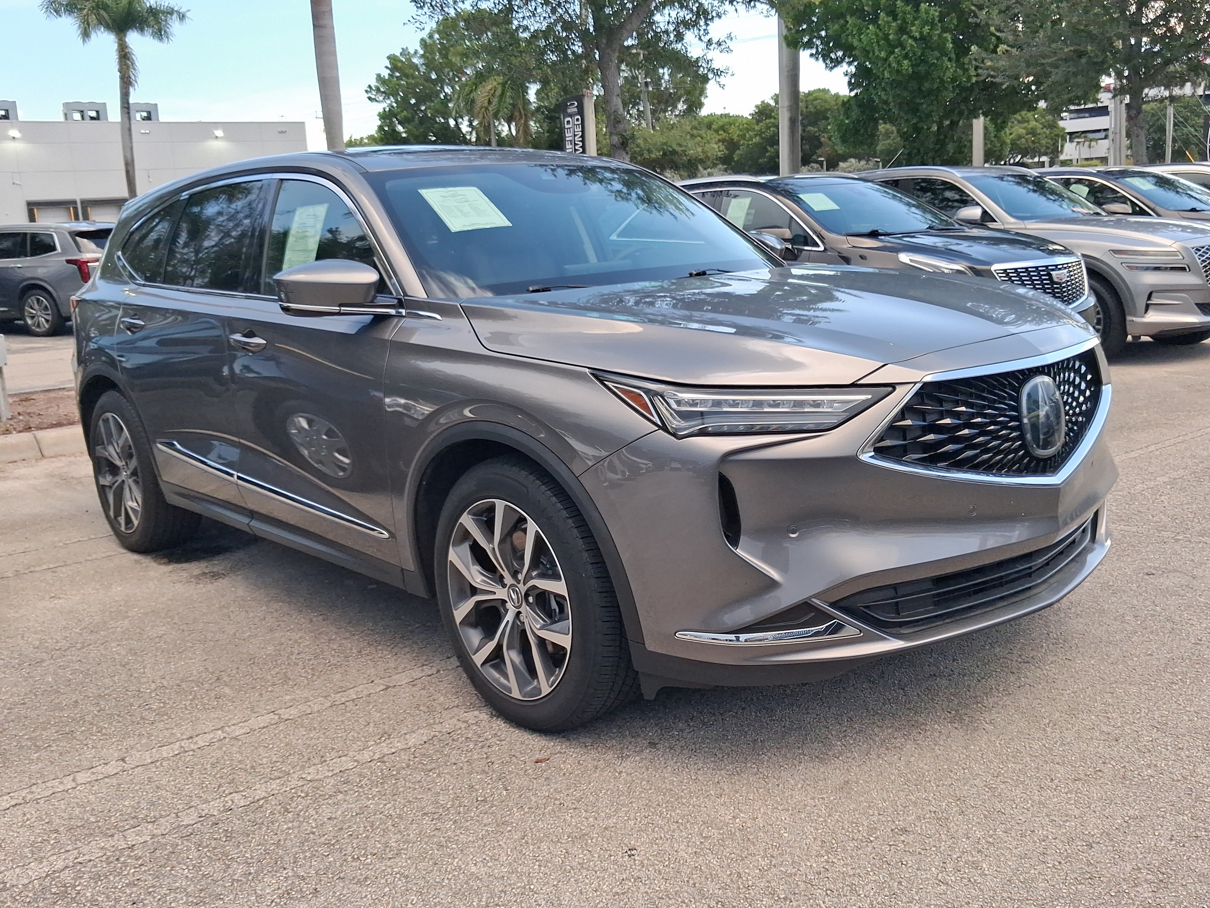 Used 2024 Acura MDX w/ Technology Package FWD image 2