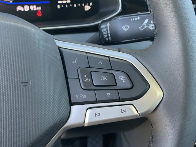 New 2026 Volkswagen Jetta SE FWD image 9