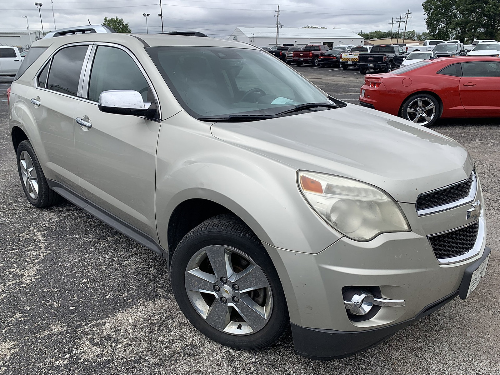 Used 2015 Chevrolet Equinox LT w/ Chrome Appearance Package FWD image 2