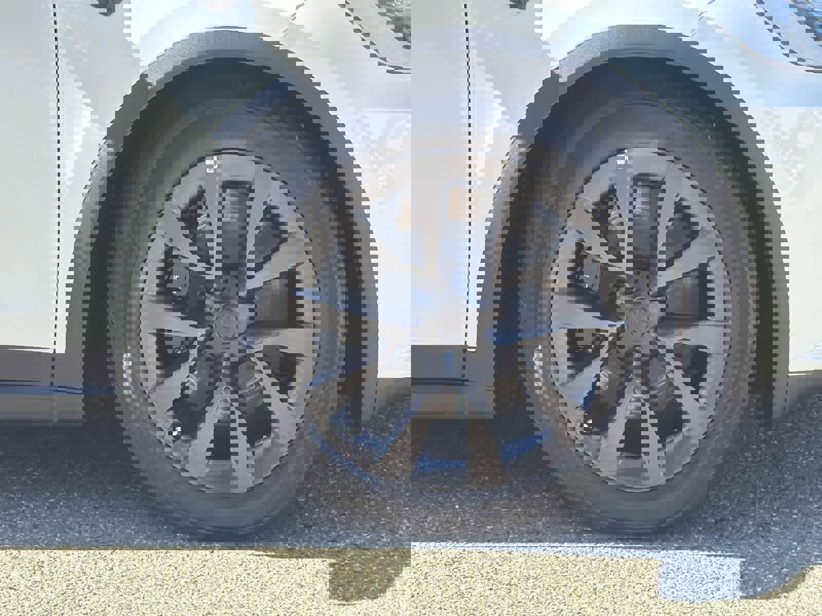 Used 2023 Tesla Model X image 38