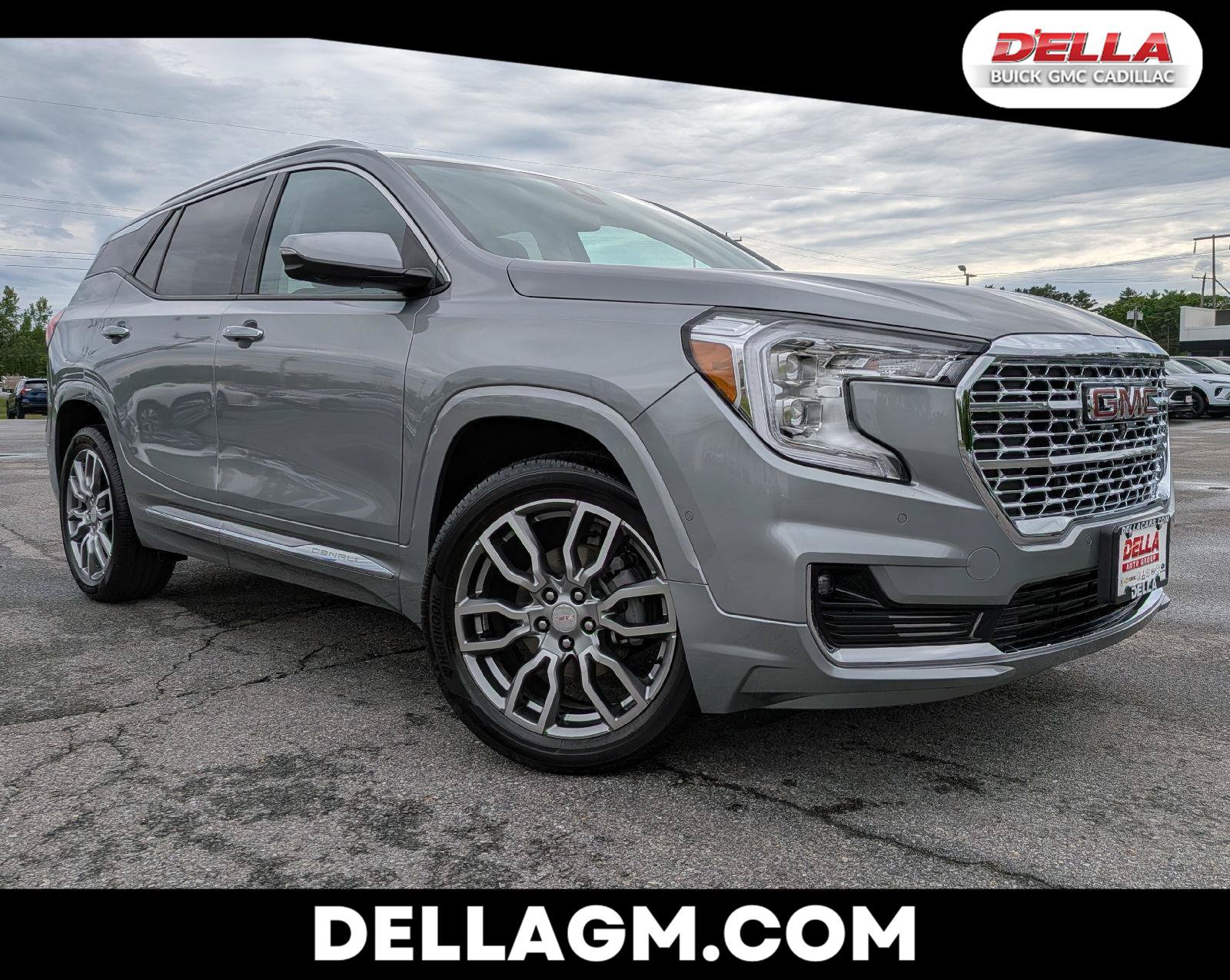 Used 2024 GMC Terrain Denali w/ Denali Premium Package
