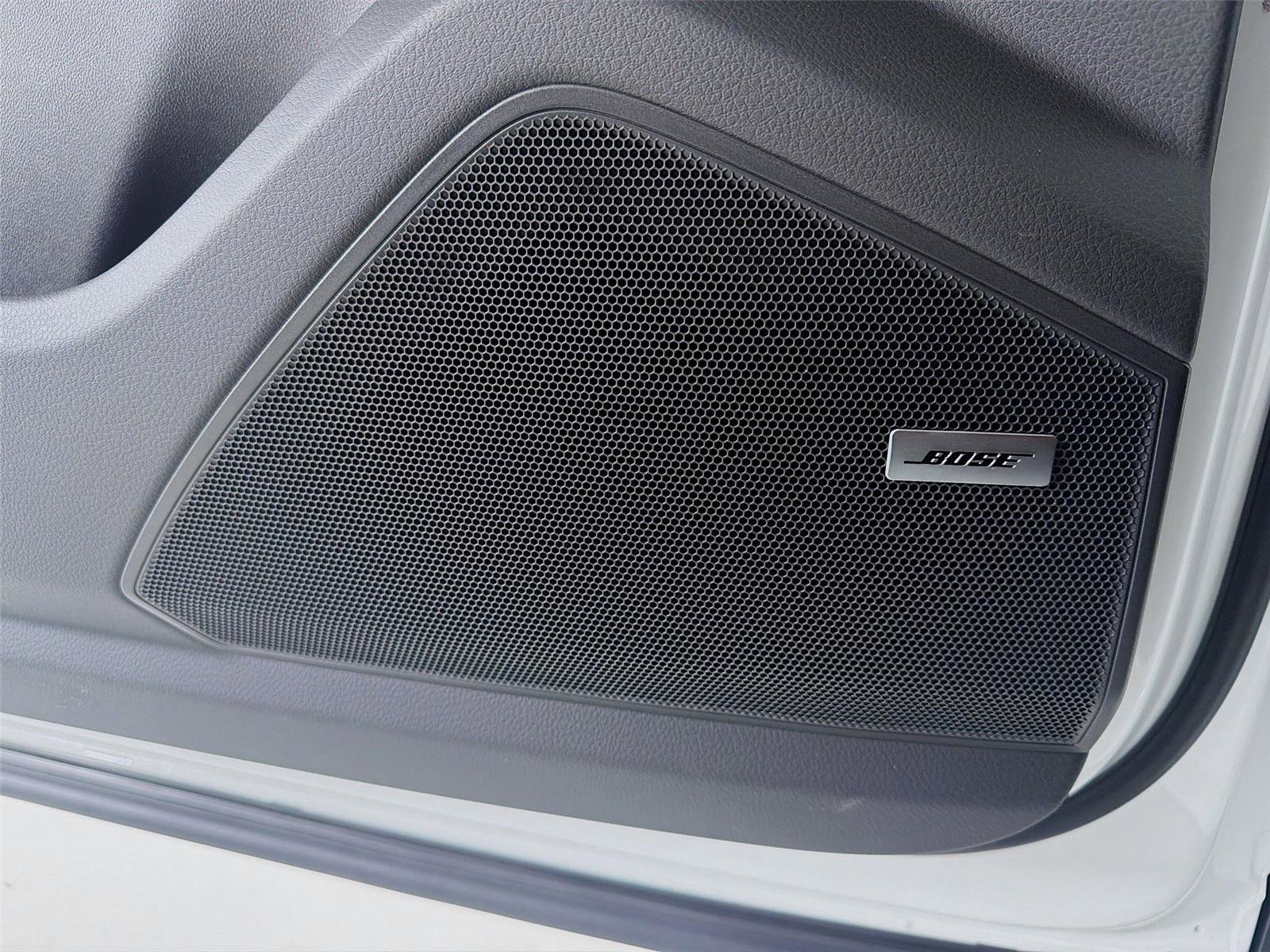 New 2026 Porsche Cayenne image 9