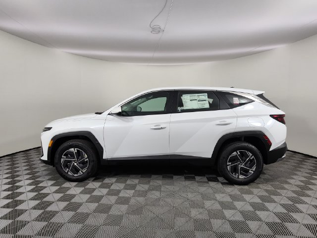 New 2026 Hyundai Tucson Blue SE AWD/4WD image 2