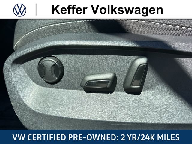 Certified 2022 Volkswagen Taos SEL w/ Panoramic Sunroof Package FWD image 15