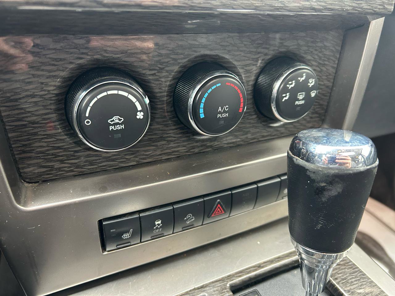 Used 2012 Jeep Liberty Limited Jet image 24