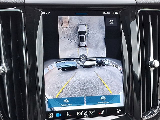 Used 2025 Volvo XC60 B5 Plus w/ Protection Package Premier image 19