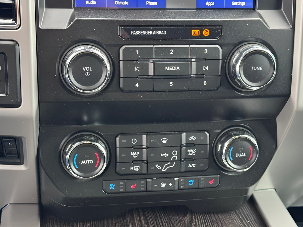 Used 2021 Ford F250 Lariat w/ Lariat Value Package AWD/4WD image 31