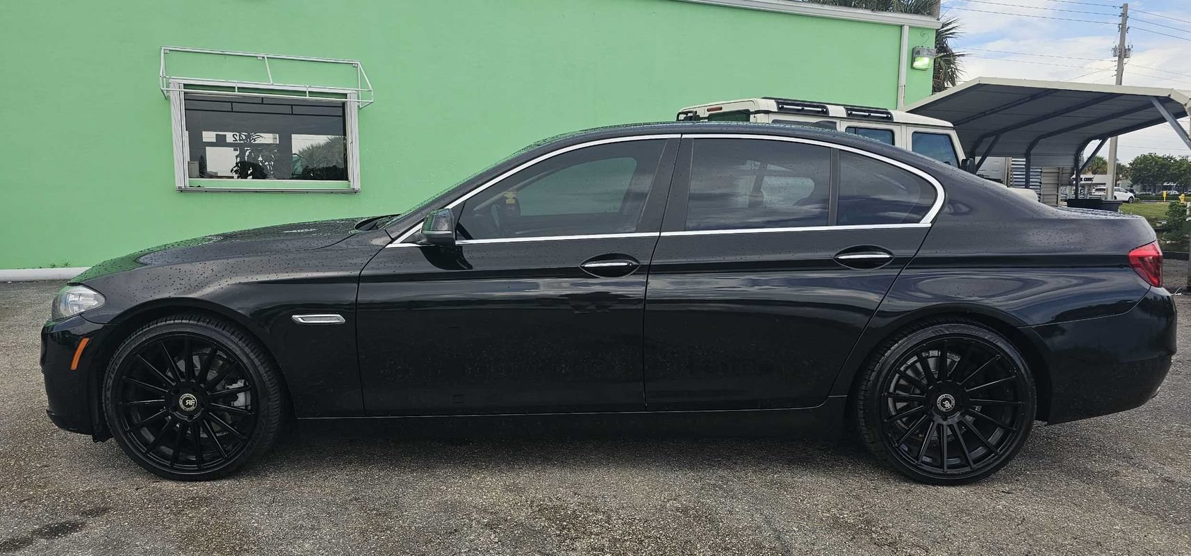 Used 2015 BMW 528i xDrive Sedan AWD/4WD image 2