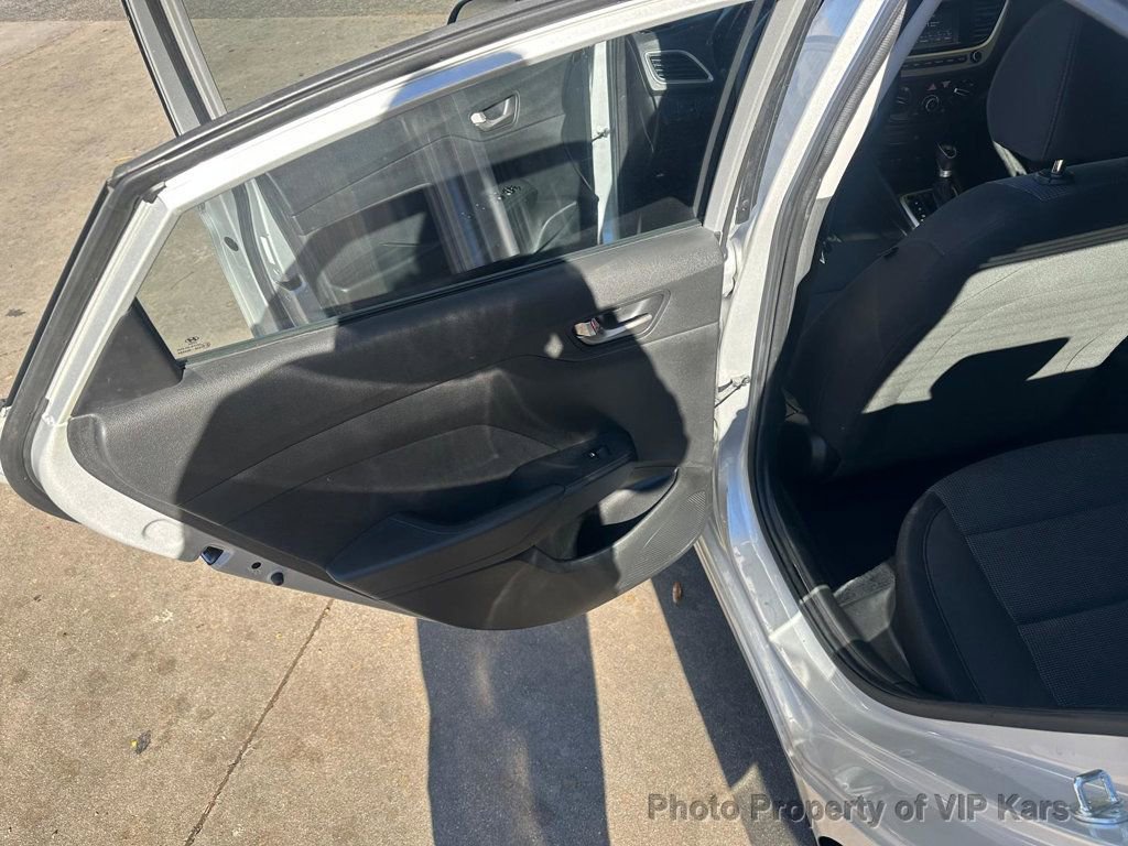 Used 2020 Hyundai Accent SE image 13