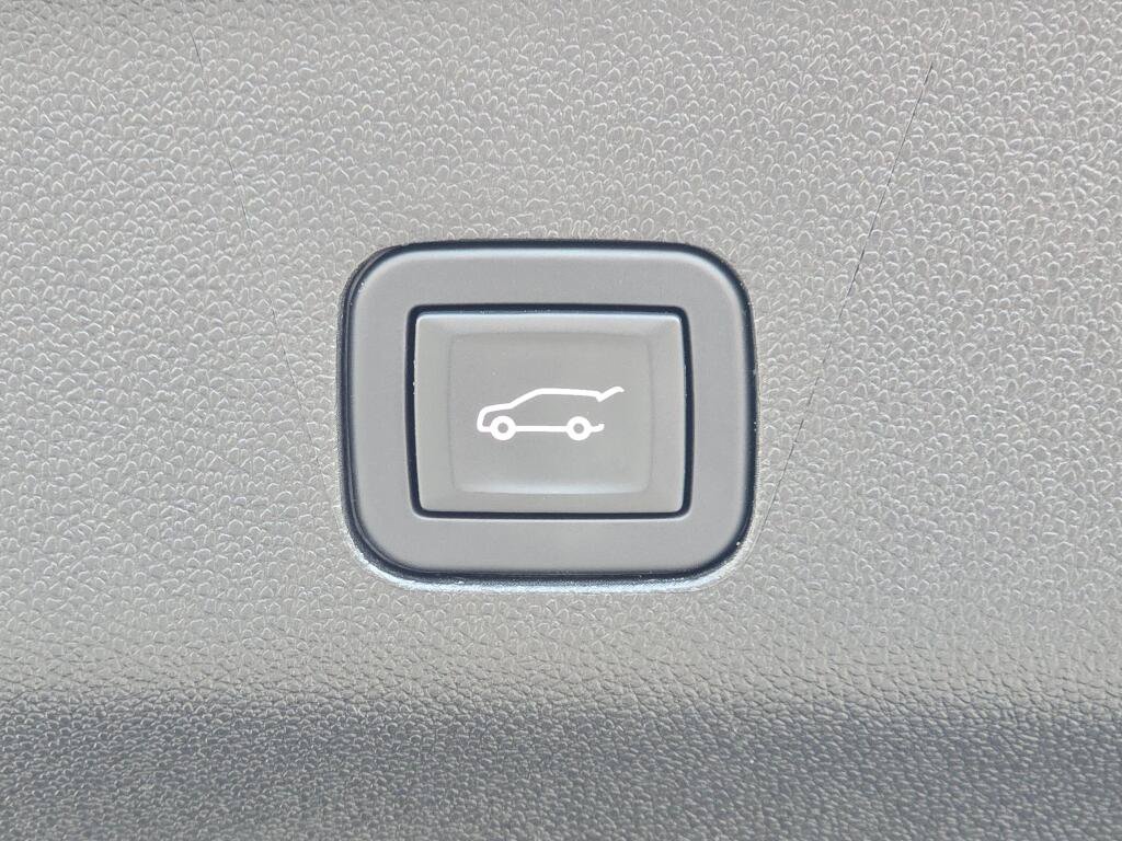 Used 2024 GMC Yukon Denali w/ Denali Reserve Package AWD/4WD image 28