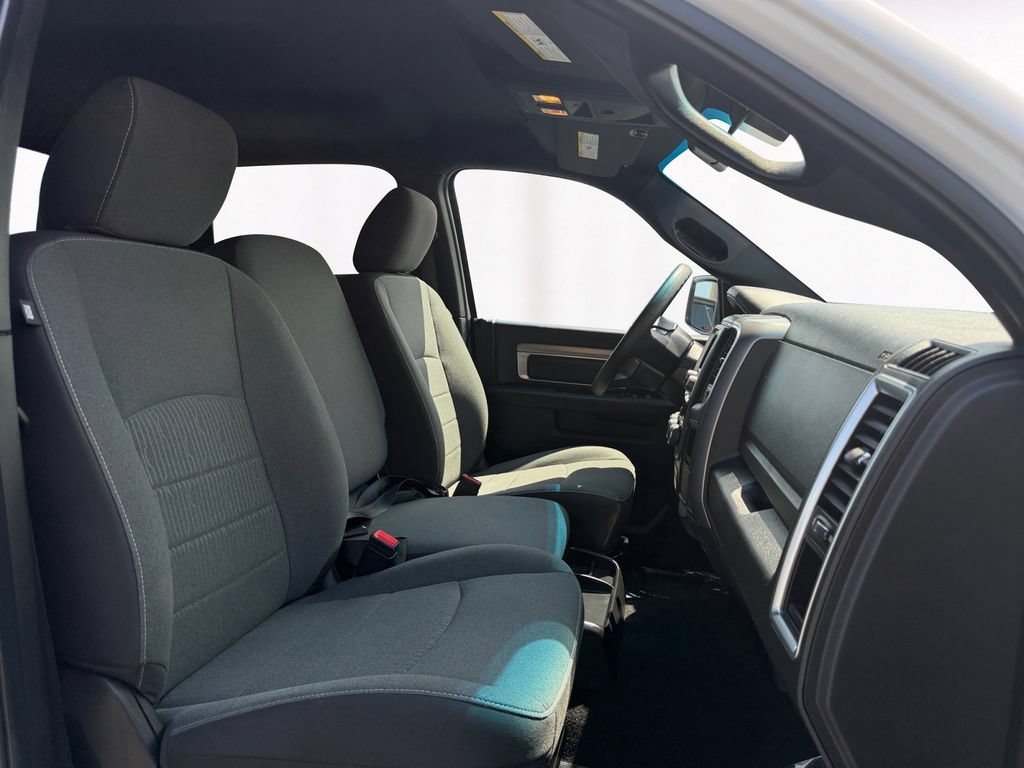 Used 2024 RAM 1500 Warlock AWD/4WD image 15
