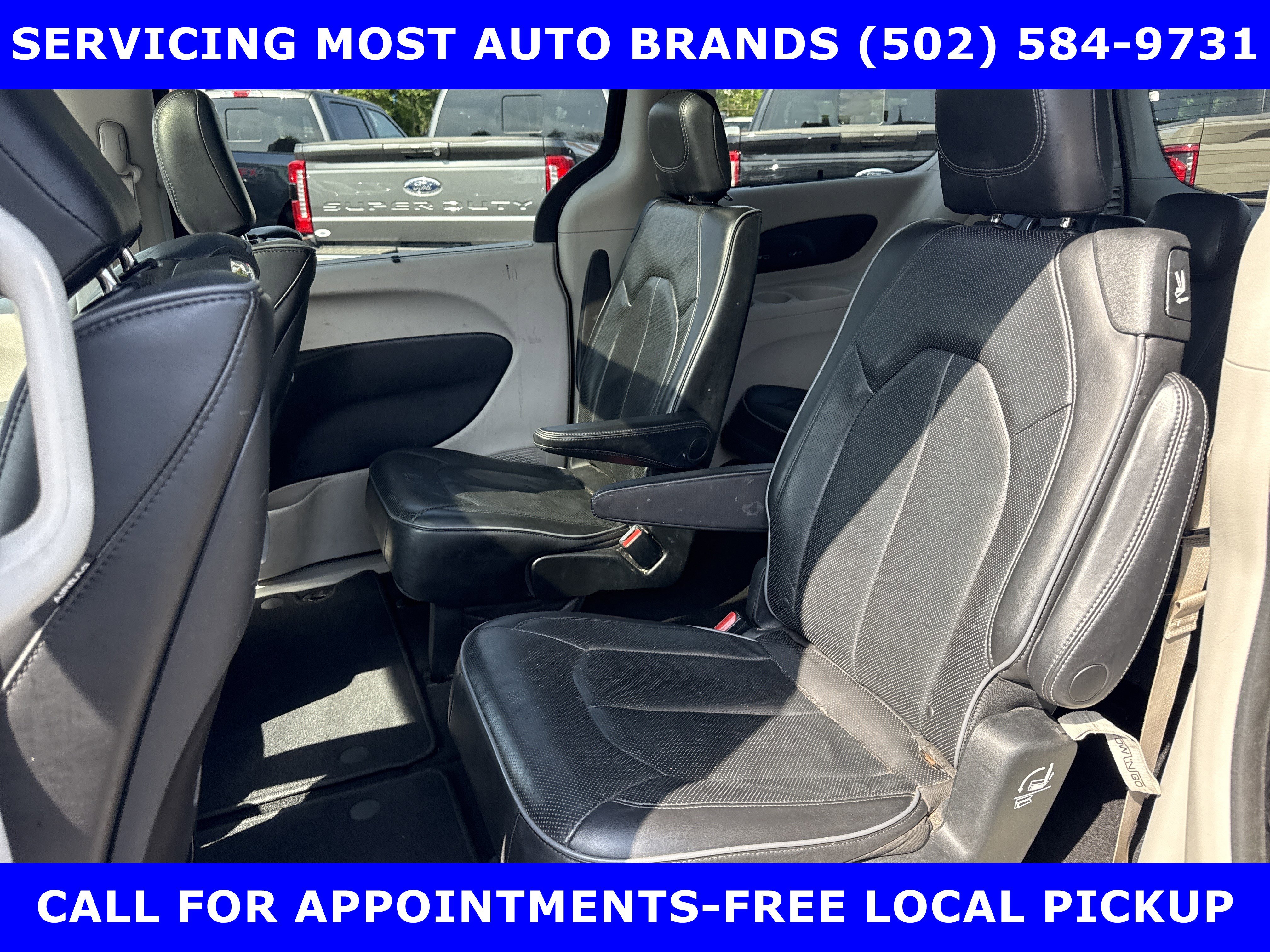 Used 2018 Chrysler Pacifica Limited image 14