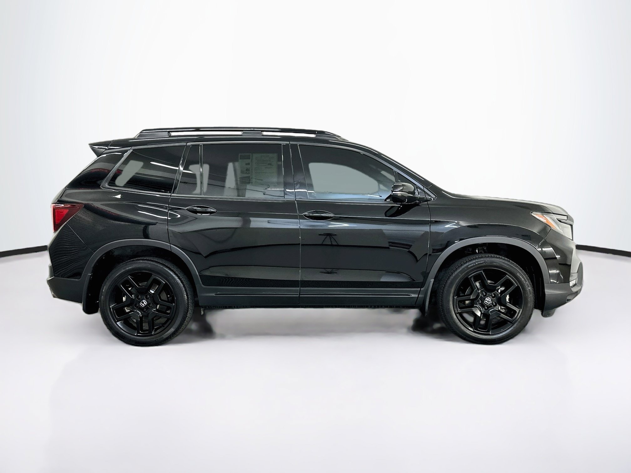 Used 2024 Honda Passport Black Edition image 10
